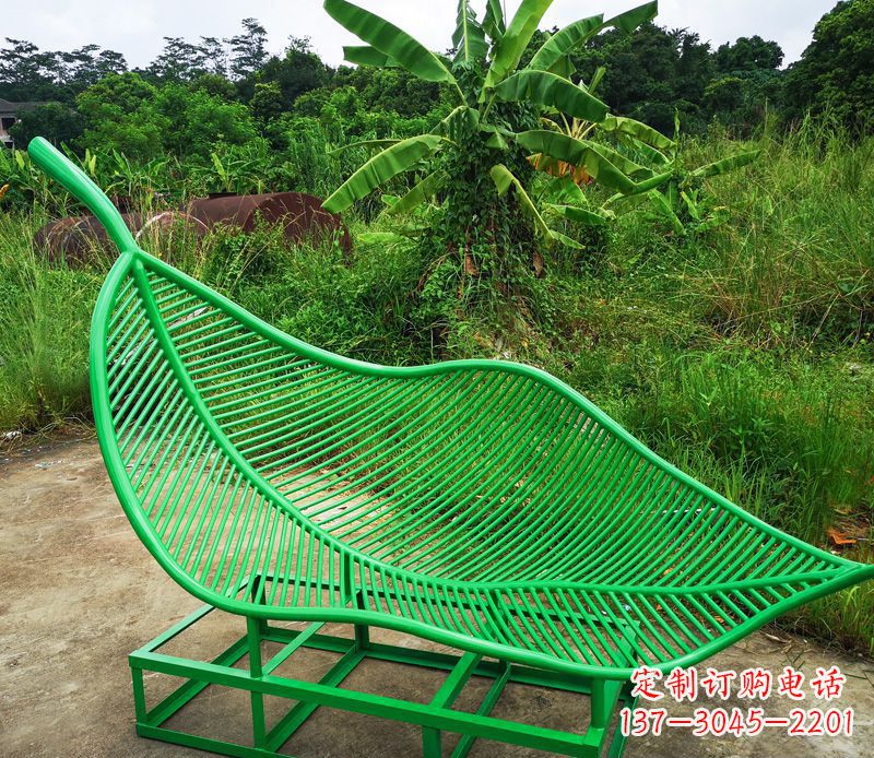 河南树叶不锈钢景观雕塑