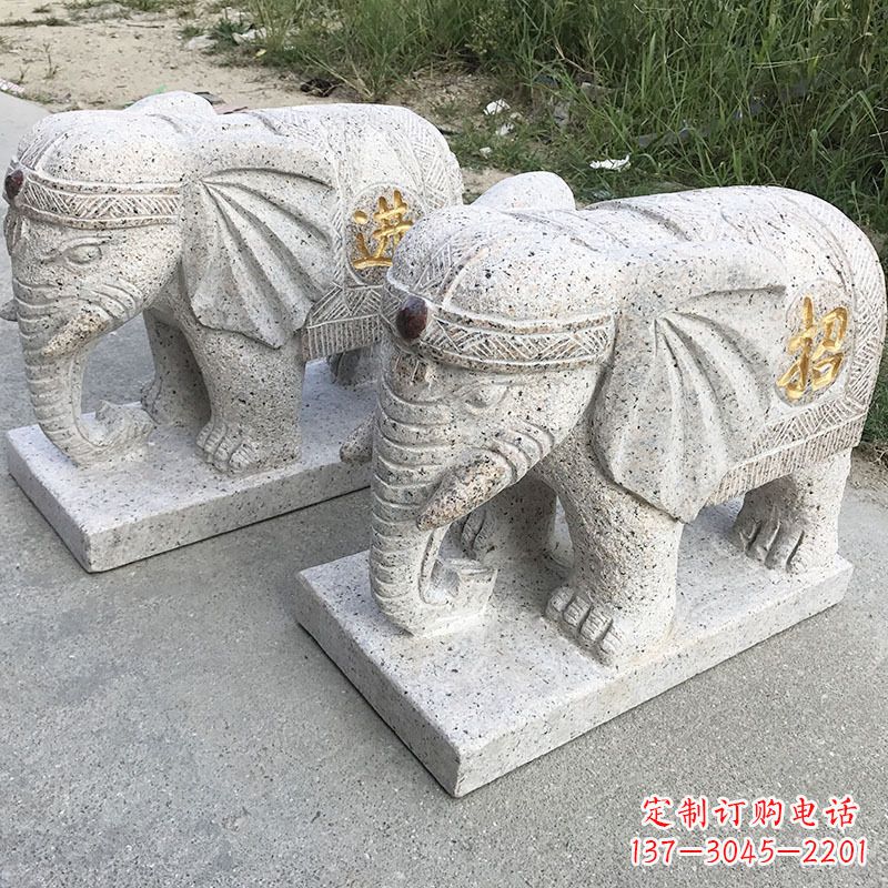 河南寺庙门口大象石雕