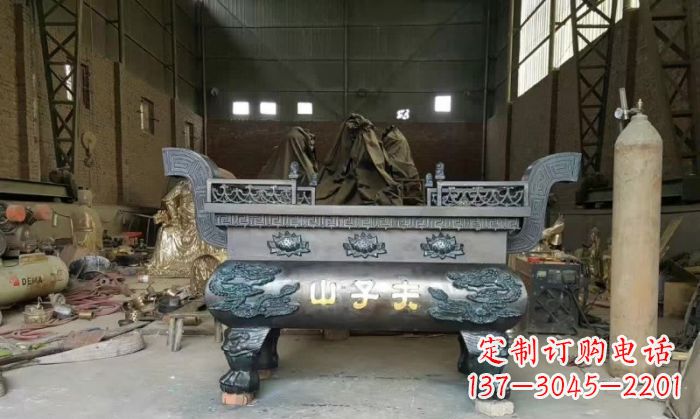 河南寺庙香炉铜雕_2