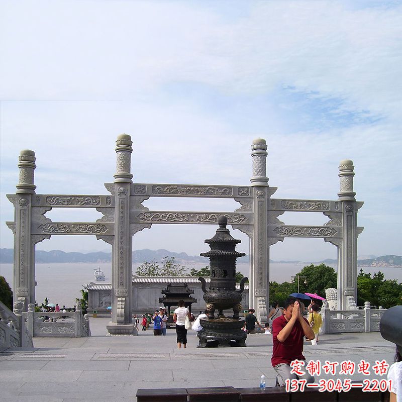 河南寺院冲天式石雕牌坊