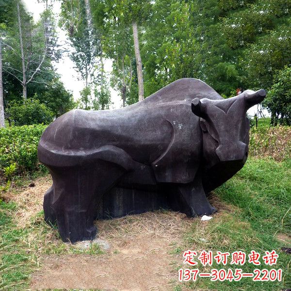 河南铜雕抽象牛-公园草坪水牛雕塑
