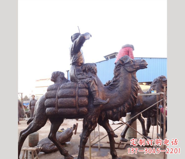 河南铜雕广场骑骆驼雕塑