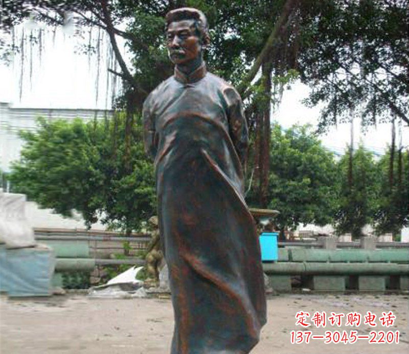 河南铜雕校园鲁迅人物雕像摆件