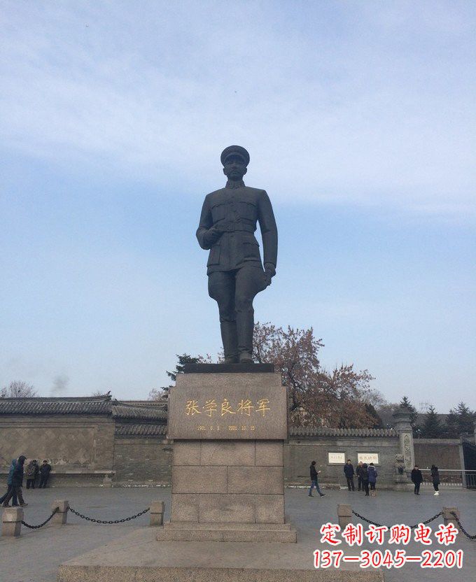 河南铜雕张学良近代名人雕塑