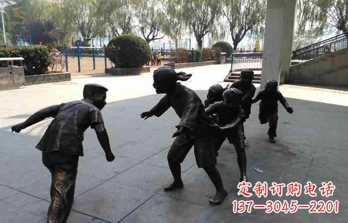 河南玩老鹰捉小鸡的儿童铜雕222