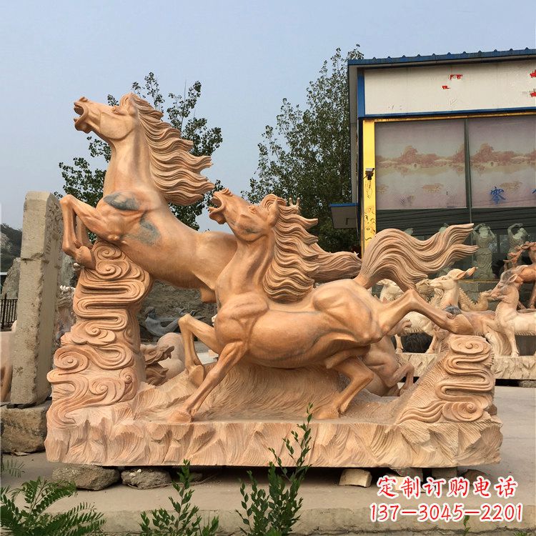 河南晚霞红奔马群雕