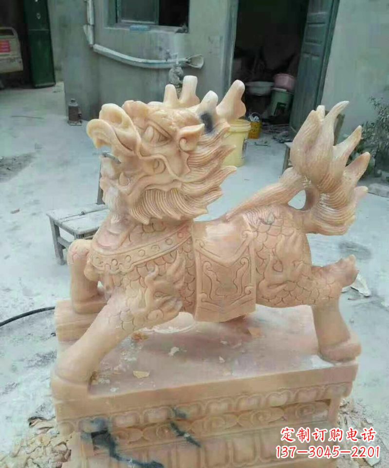 河南晚霞红麒麟雕塑112