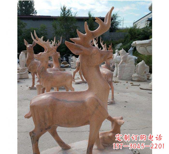河南晚霞红驯鹿动物公园石雕