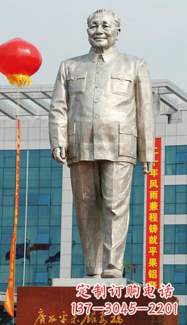 河南伟人邓小平铜雕像