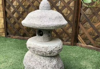 河南青石仿古灯笼雕塑，实现仿古风格的彰显