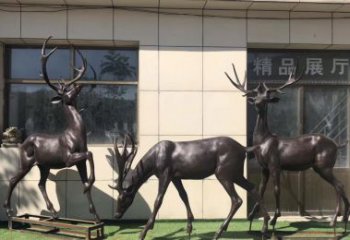 河南群鹿铜雕塑，艺术精雕细琢