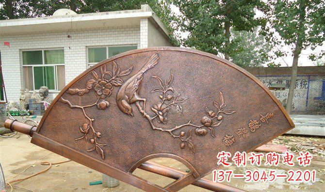 河南喜鹊登梅扇子景观铜浮雕