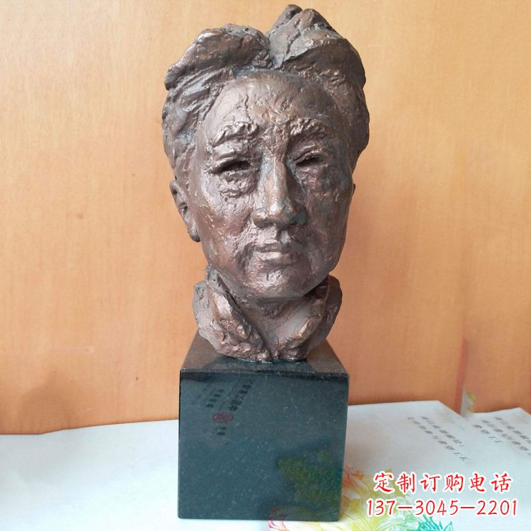河南现代画家徐悲鸿先生头像雕塑