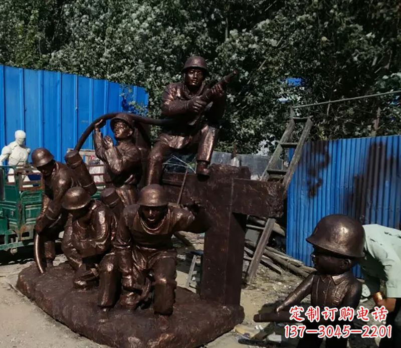 河南消防员灭火景观雕塑