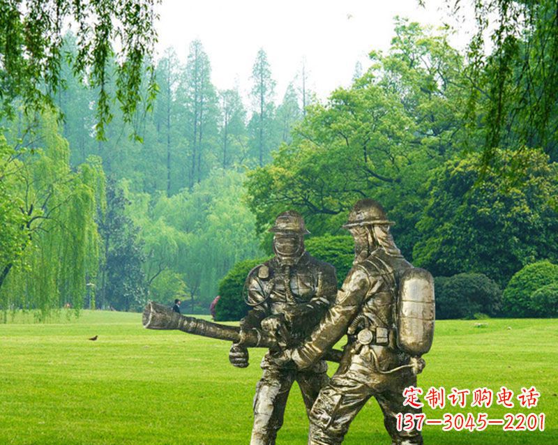 河南消防员灭火铜雕
