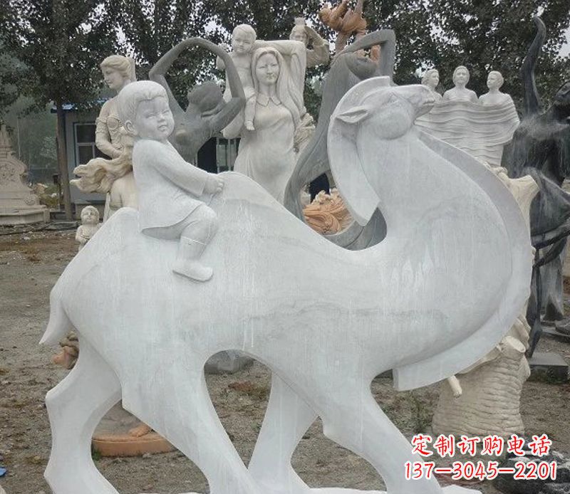 河南小孩骑骆驼石雕