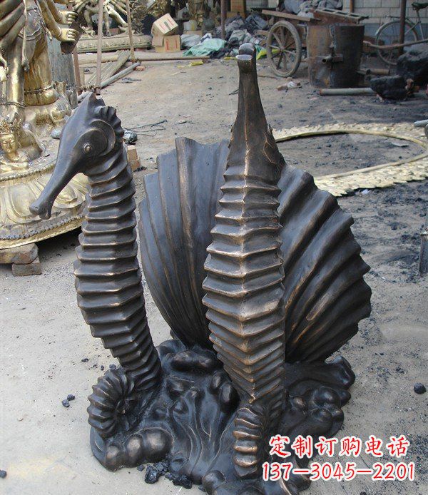河南小区动物海马铜雕
