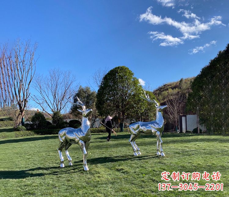 河南园林镜面不锈钢梅花鹿雕塑