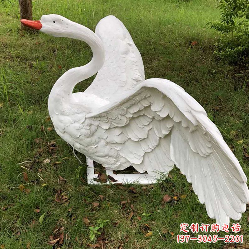 河南展翅飞翔白天鹅仿真发光动物雕塑