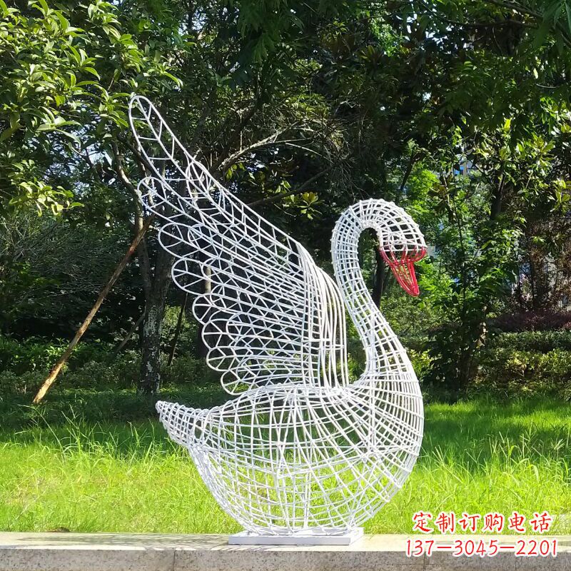 河南展翅款网格天鹅雕塑(嘴部为实体)