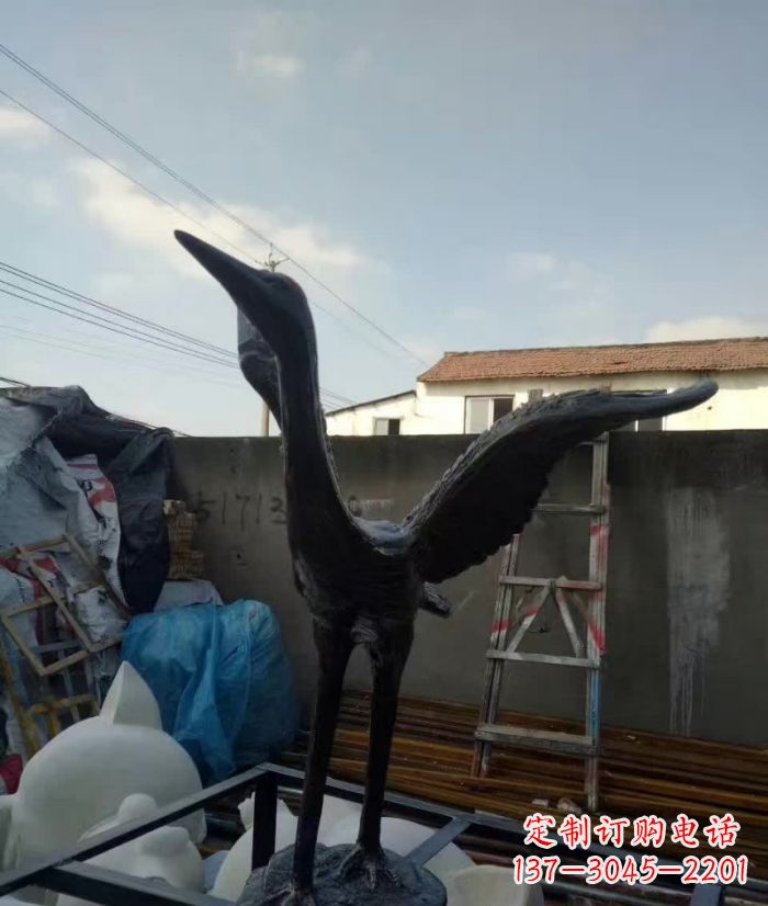 河南展翅仙鹤铜雕 (2)