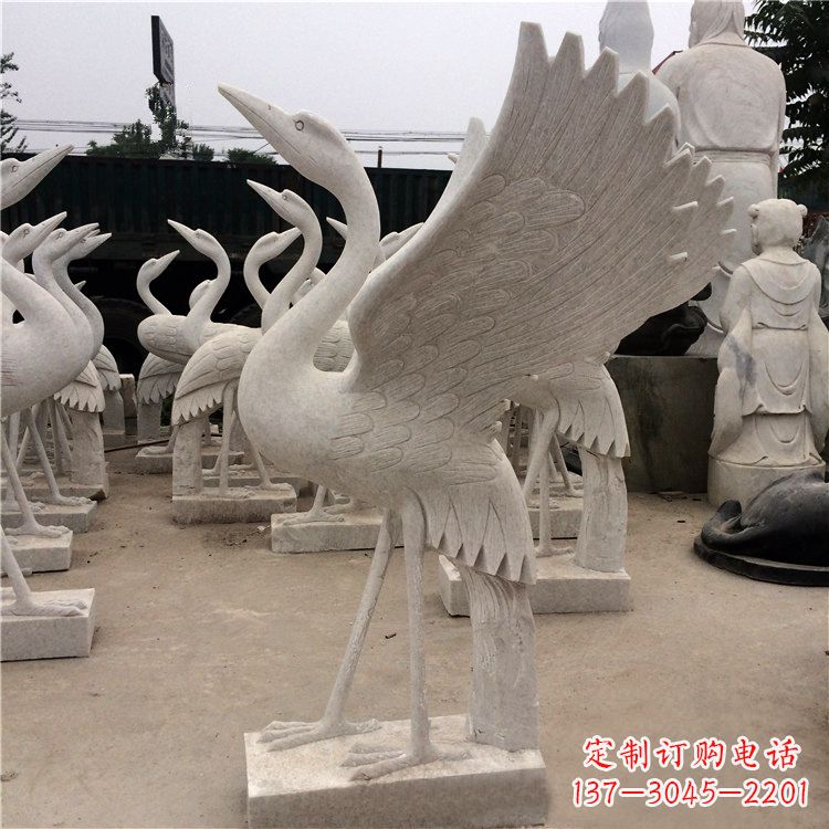 河南展翅欲飞的仙鹤石雕
