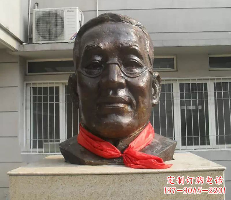 河南张伯岑校园名人头像铜雕
