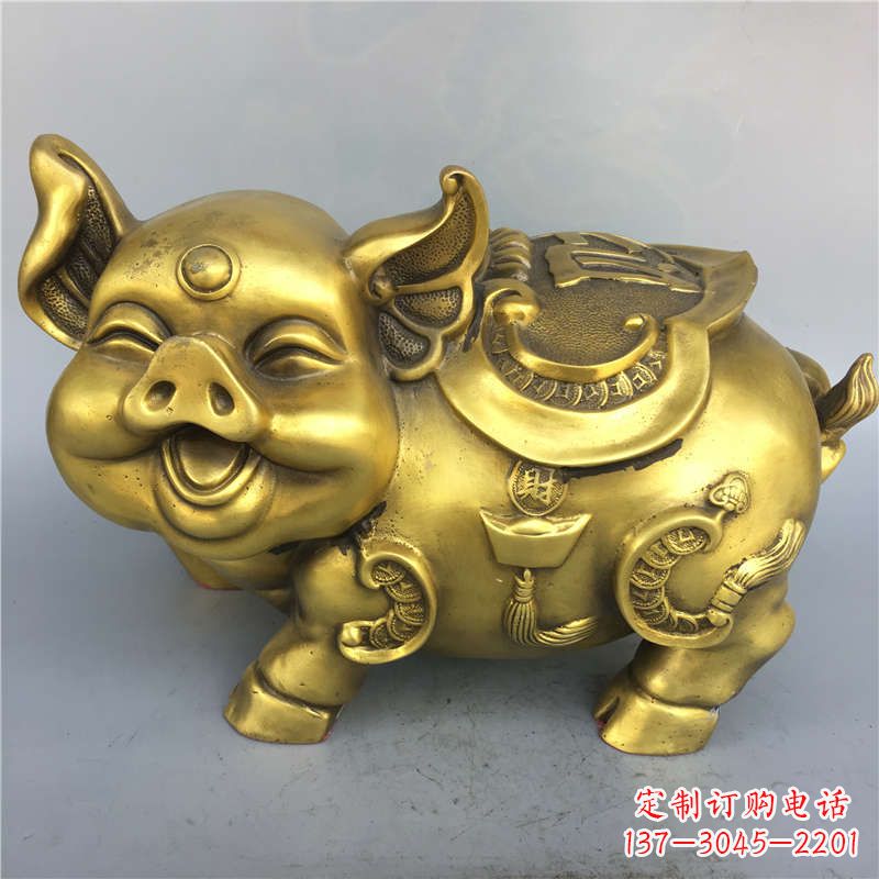 河南招财卡通猪铜雕-企业商场美陈动物生肖风水雕塑摆件