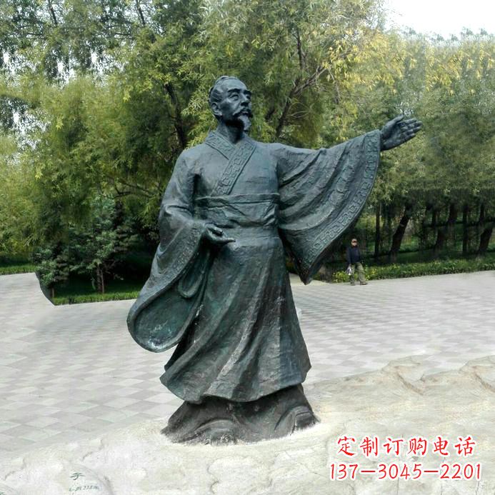 河南中国历史名人战国时期儒家学派的代表人物荀子铜雕像