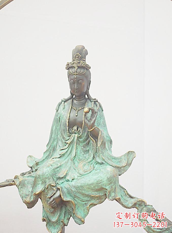河南铸铜观自在观音雕像