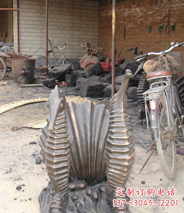 河南铸铜海马小区动物铜雕