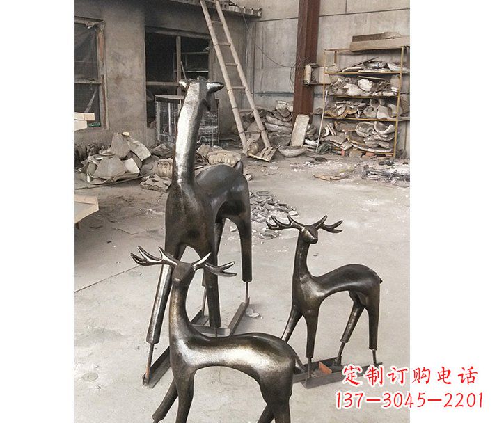 河南铸铜梅花鹿动物铜雕摆件