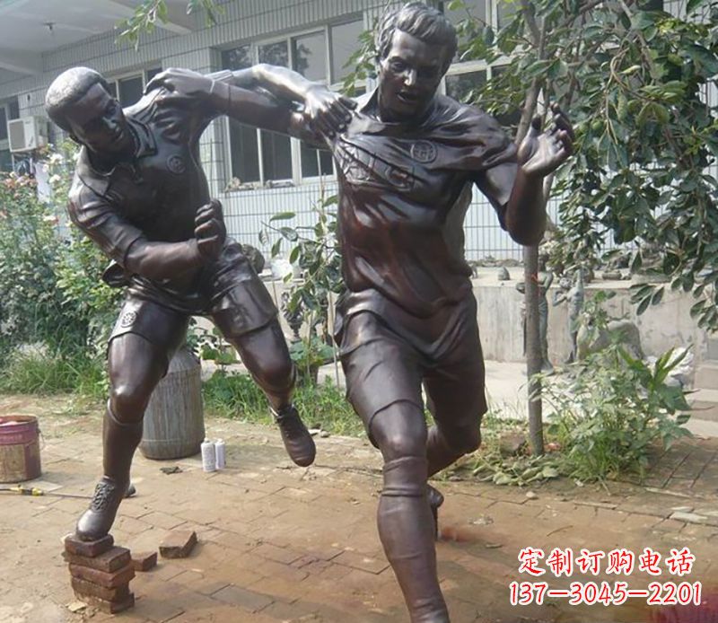 河南足球运动公园人物铜雕