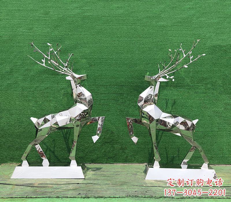河南梅花鹿雕塑-公园两只不锈钢镜面梅花鹿雕塑